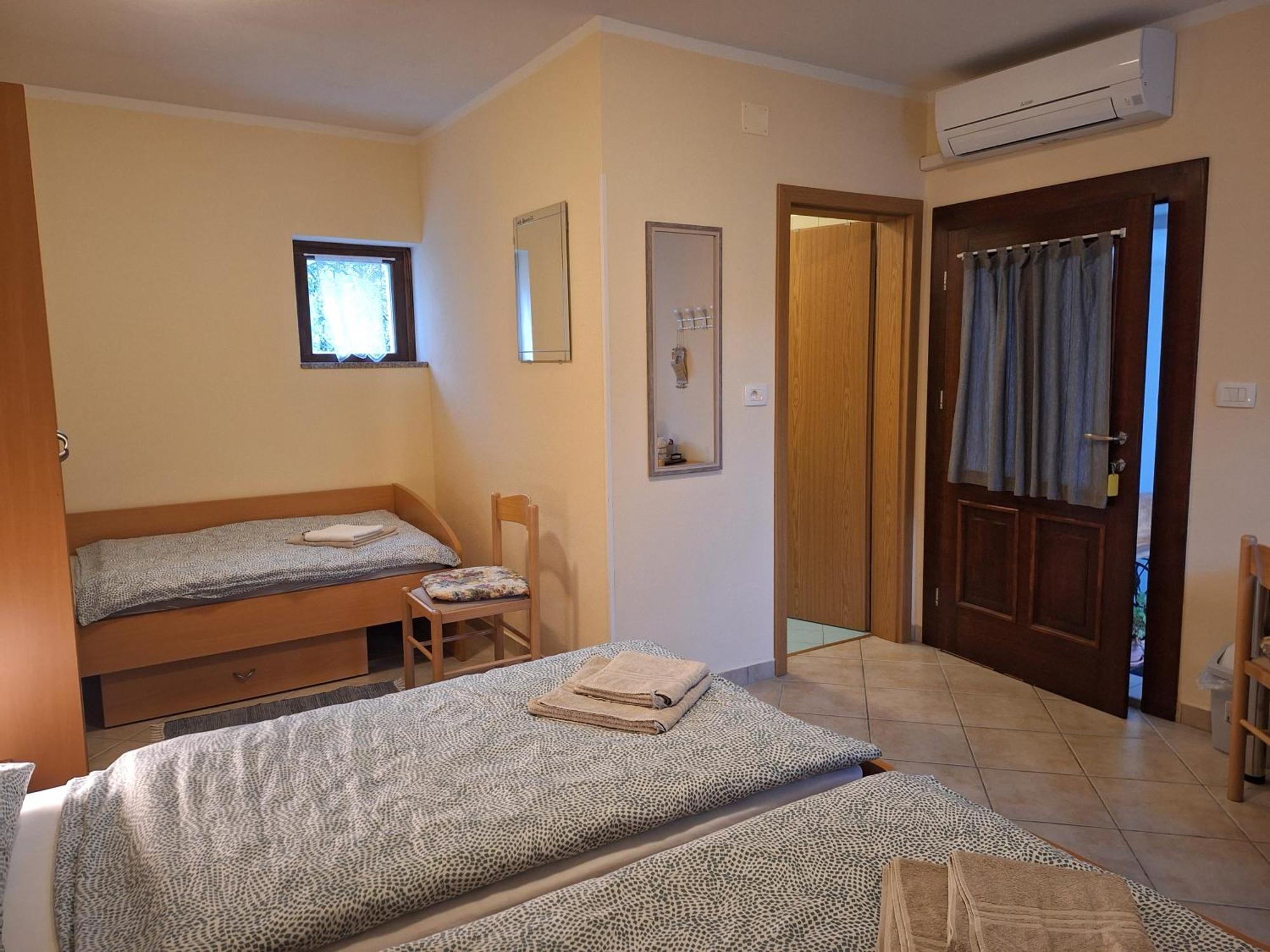 Rooms Pri Lovrizu Kobarid Exteriör bild
